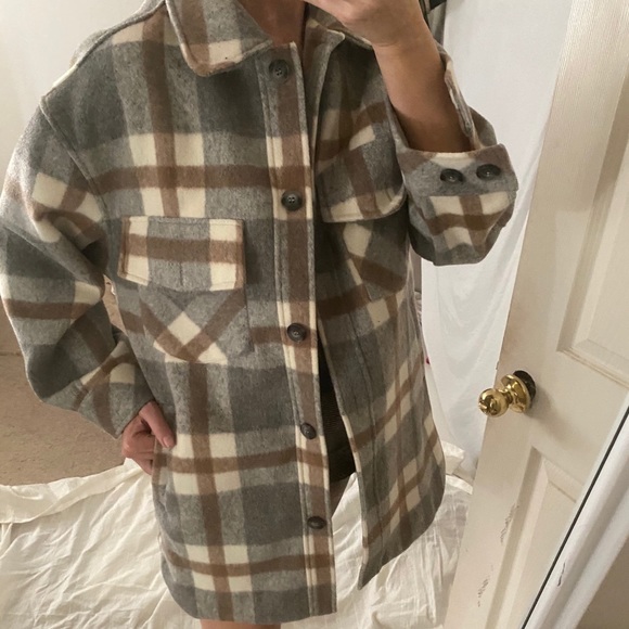 LAST 1️⃣ Large Plaid Shacket - Picture 2 of 6